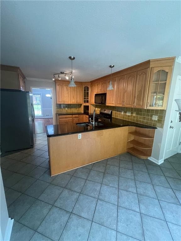 4 bedroom, 3 bathroom, 2,324 sq ft single family residence for sale at 1469 Oak Springs Drive, Marietta, GA 30066 — photo 4