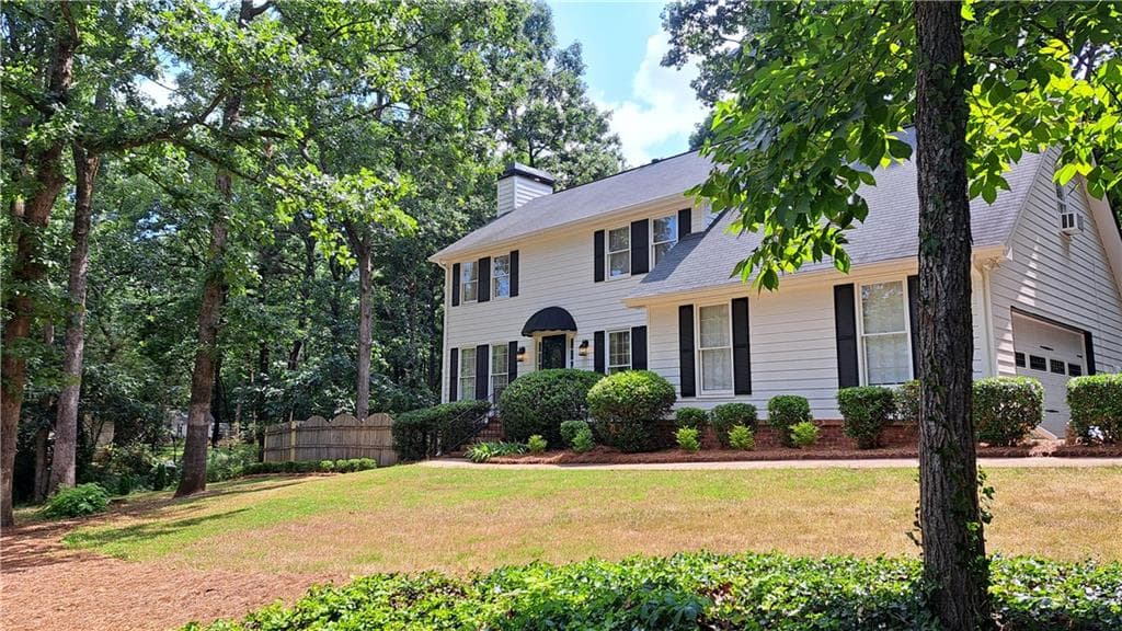 3 bedroom, 4 bathroom, 2,134 sq ft single family residence for sale at 110 Acorn Drive, Mcdonough, GA 30253 — photo 6