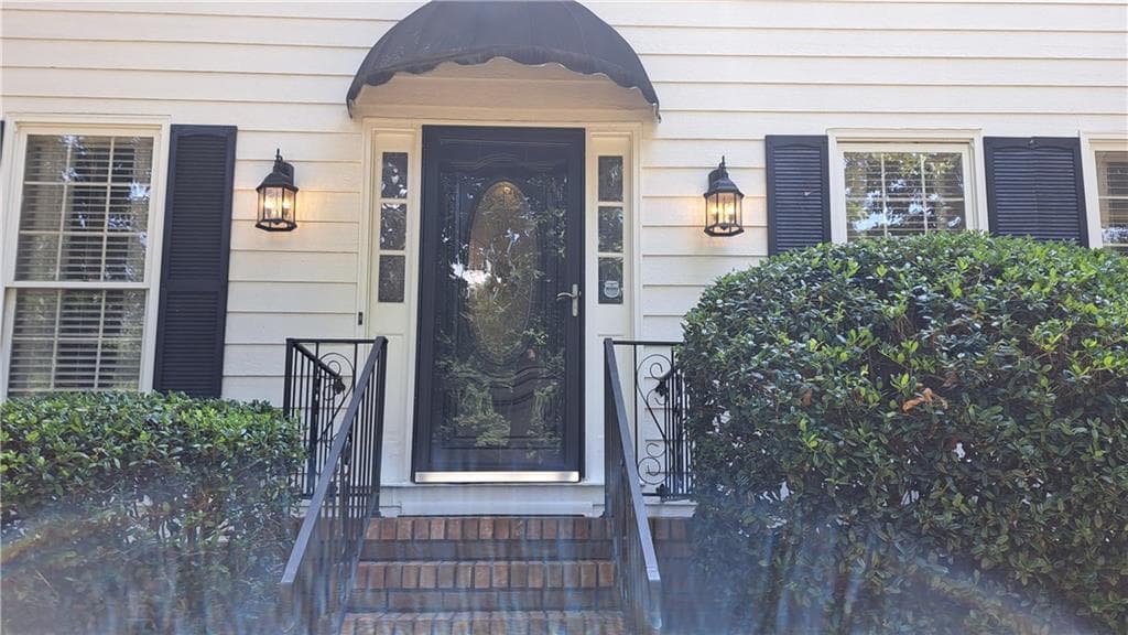 3 bedroom, 4 bathroom, 2,134 sq ft single family residence for sale at 110 Acorn Drive, Mcdonough, GA 30253 — photo 9