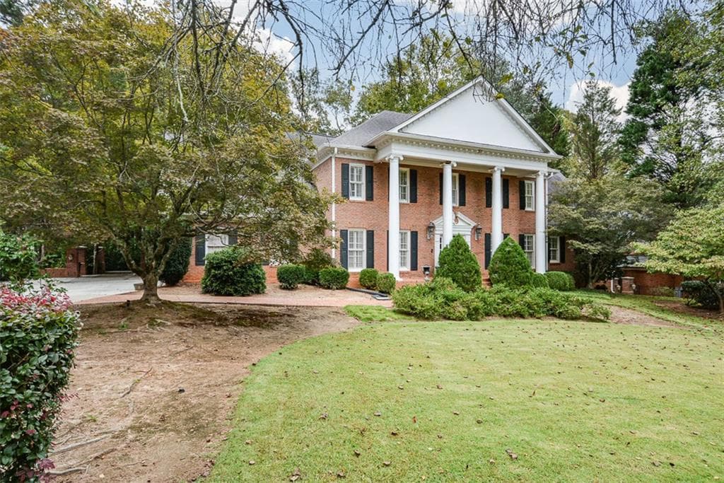 6 bedroom, 7 bathroom single family residence for rent at 1640 Lazy River Lane, Sandy Springs, GA 30350 for $9,995 a month — photo 6