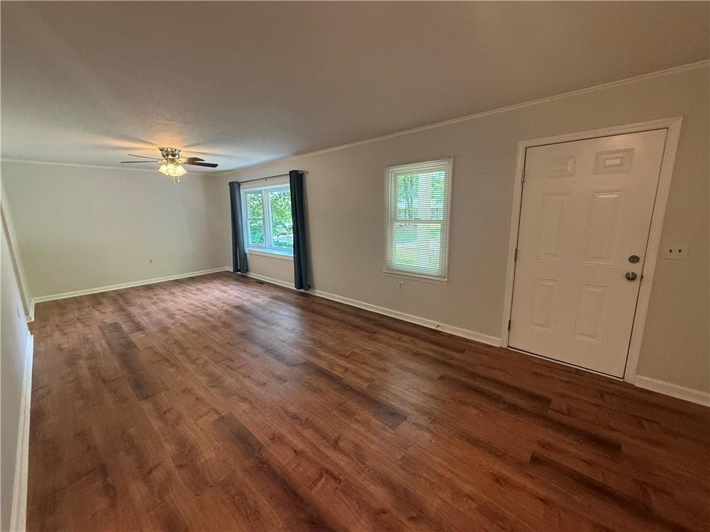 3 bedroom, 1 bathroom, 1,032 sq ft single family residence for rent at 130 Goldust Avenue, Clarkesville, GA 30523 for $1,600 a month — photo 2