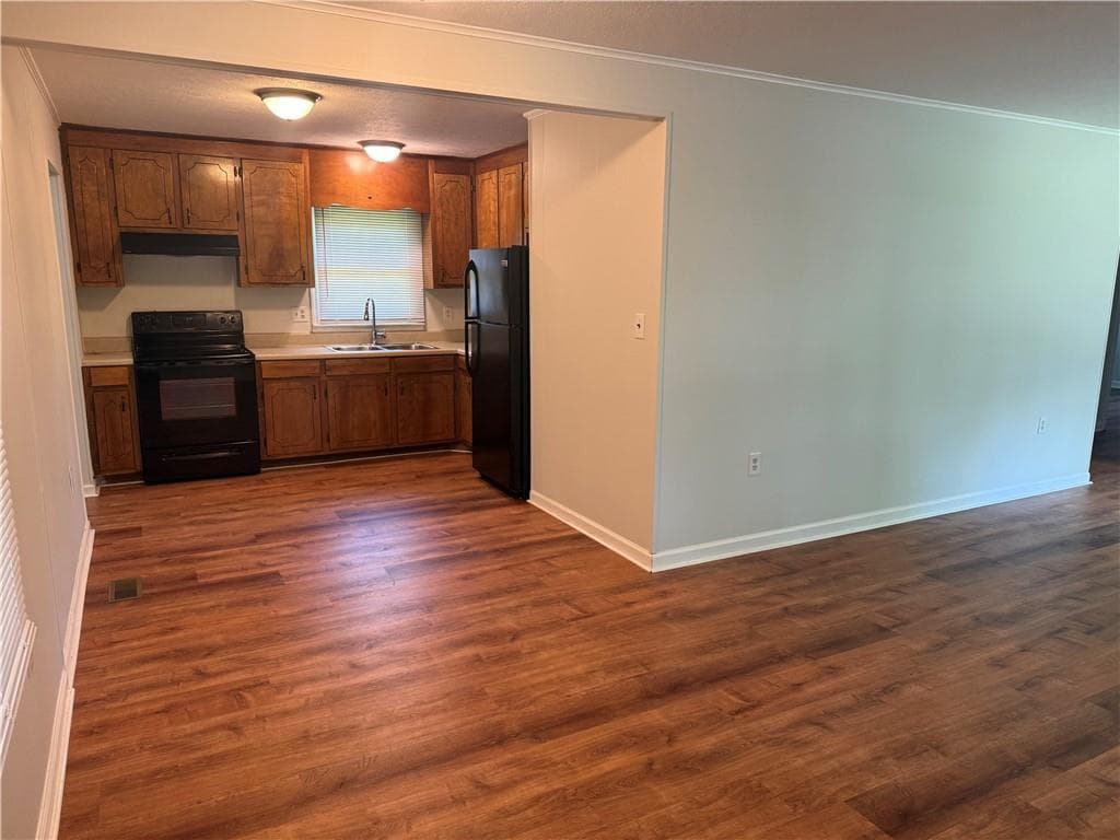 3 bedroom, 1 bathroom, 1,032 sq ft single family residence for rent at 130 Goldust Avenue, Clarkesville, GA 30523 for $1,600 a month — photo 4