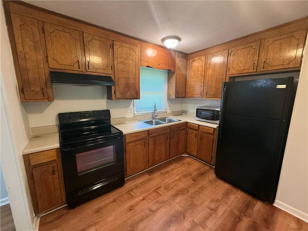 3 bedroom, 1 bathroom, 1,032 sq ft single family residence for rent at 130 Goldust Avenue, Clarkesville, GA 30523 for $1,600 a month — photo 5