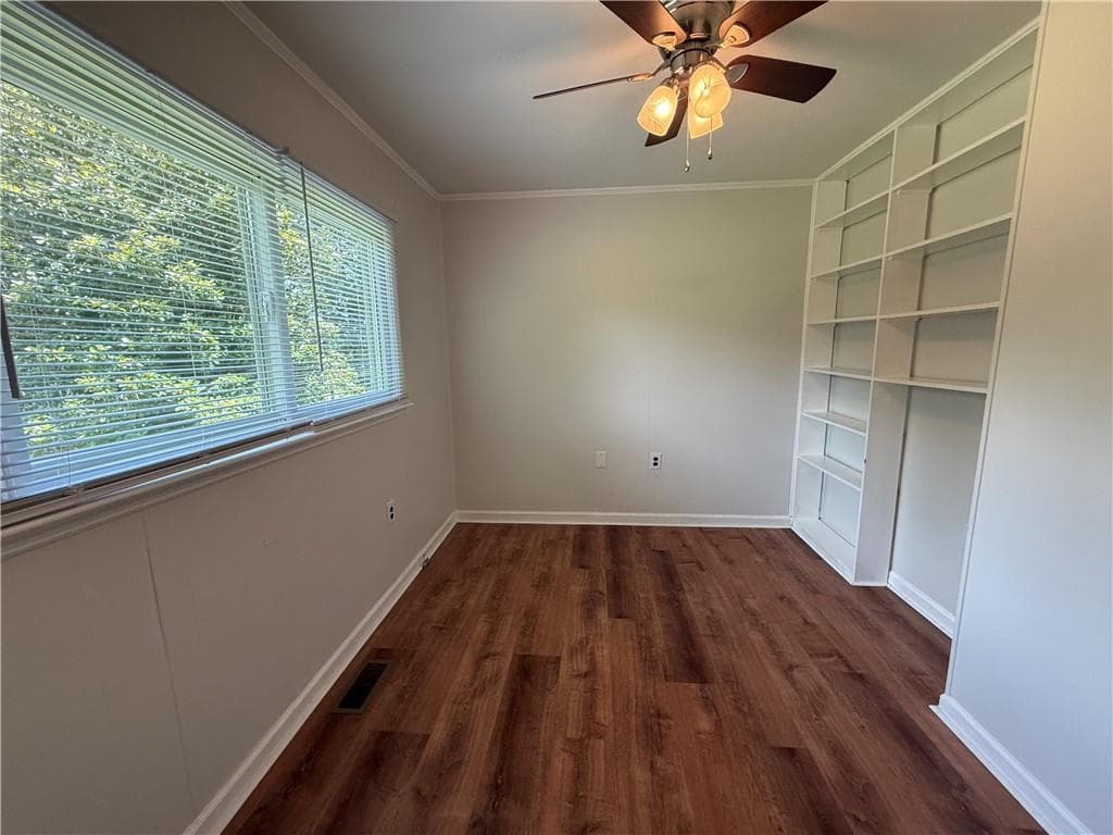 3 bedroom, 1 bathroom, 1,032 sq ft single family residence for rent at 130 Goldust Avenue, Clarkesville, GA 30523 for $1,600 a month — photo 7