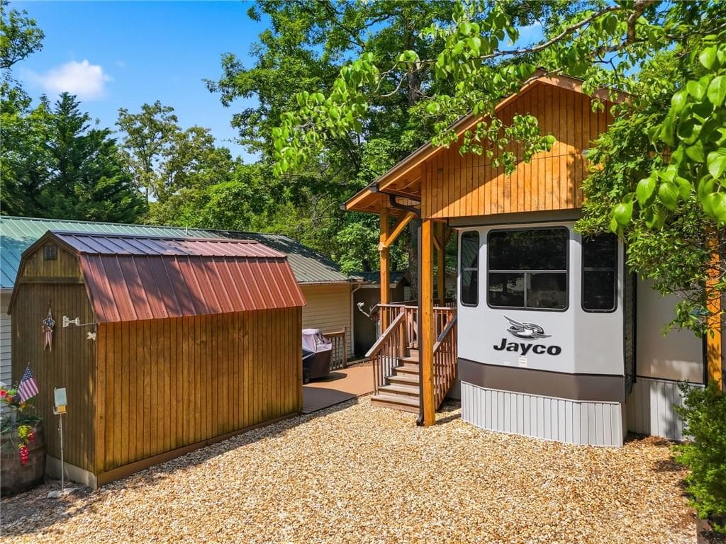 1 bedroom, 1 bathroom, 480 sq ft single family residence for sale at 104 Cindy Parkway, Cleveland, GA 30528 — photo 3