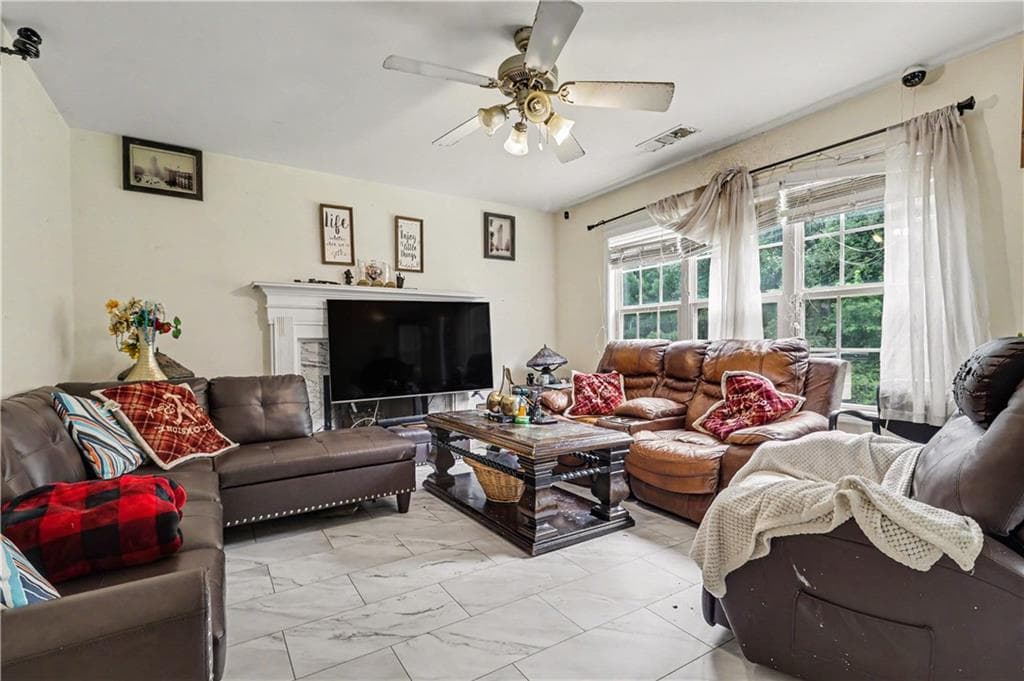 5 bedroom, 3 bathroom, 2,575 sq ft single family residence for sale at 974 Coosawilla Drive, Winder, GA 30680 — photo 4