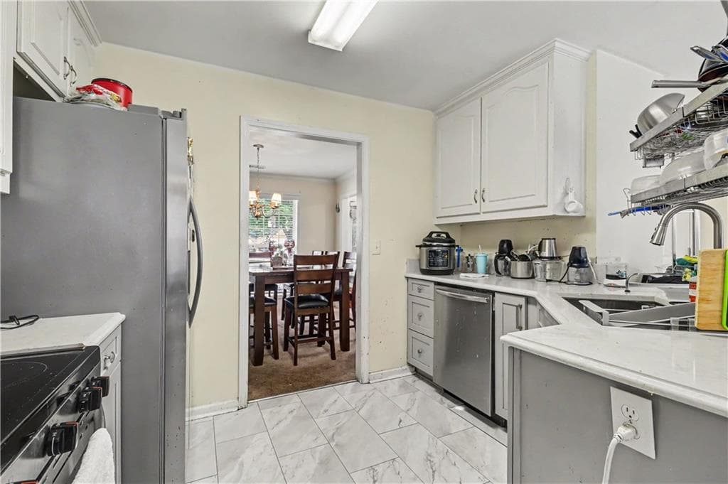 5 bedroom, 3 bathroom, 2,575 sq ft single family residence for sale at 974 Coosawilla Drive, Winder, GA 30680 — photo 10