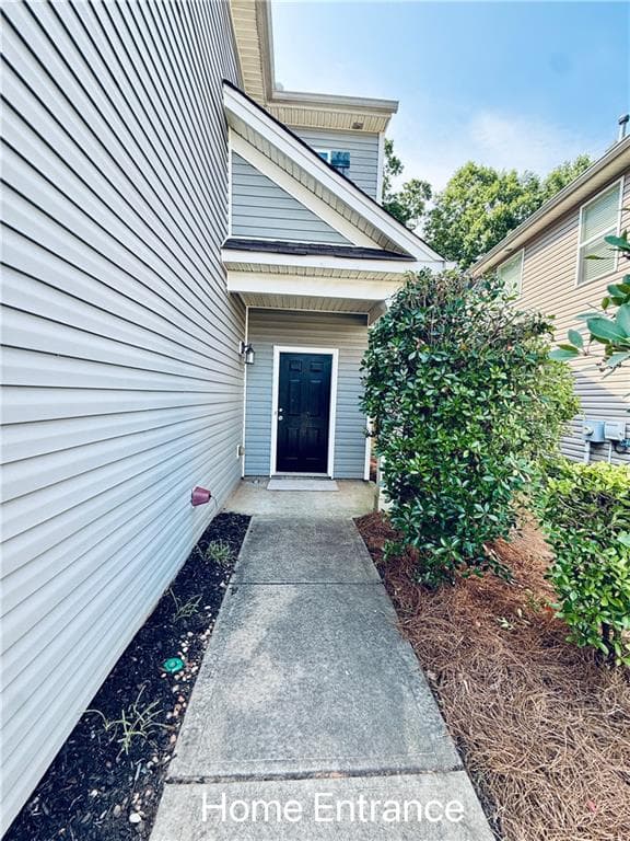 4 bedroom, 3 bathroom, 2,076 sq ft single family residence under contract at 4718 Mcever View Drive, Buford, GA 30518 — photo 2