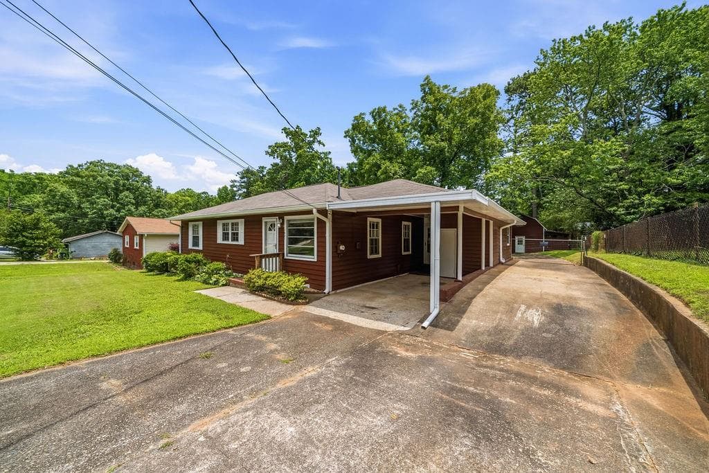 3 bedroom, 2 bathroom, 1,425 sq ft single family residence under contract at 1981 Judy Circle, Marietta, GA 30060 — photo 4