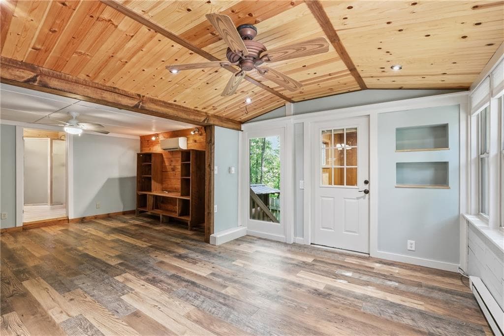 2 bedroom, 2 bathroom, 707 sq ft single family residence for sale at 129 Nob Hill Ridge, Cleveland, GA 30528 — photo 6