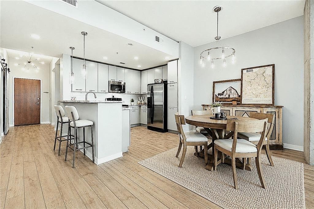 2 bedroom, 2 bathroom, 1,495 sq ft condominium under contract at 3300 Windy Ridge Parkway 1112, Atlanta, GA 30339 — photo 10