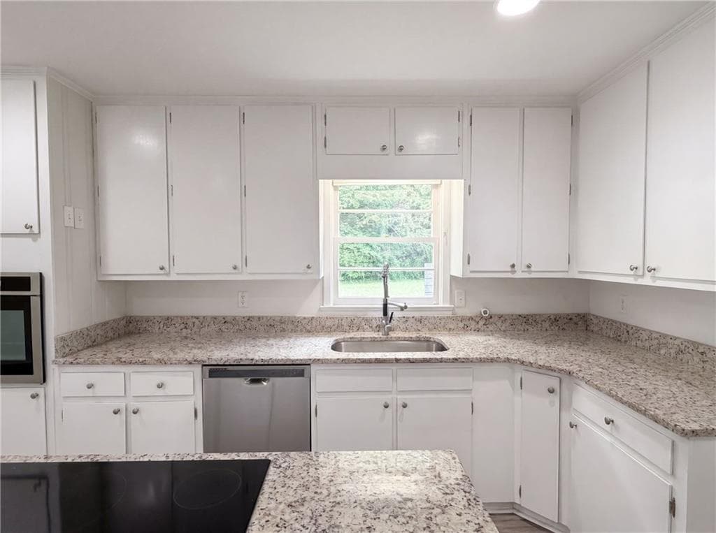3 bedroom, 2 bathroom, 1,422 sq ft single family residence under contract at 267 Decatur Road, Mcdonough, GA 30253 — photo 6