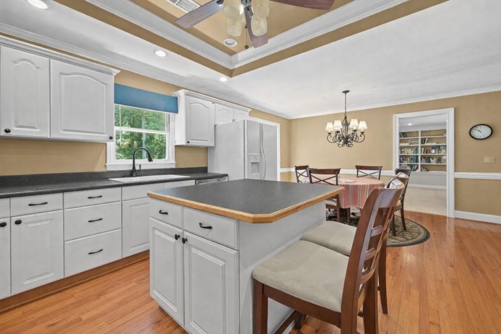 4 bedroom, 4 bathroom, 5,126 sq ft single family residence for sale at 1530 Woodstock Road, Roswell, GA 30075 — photo 10