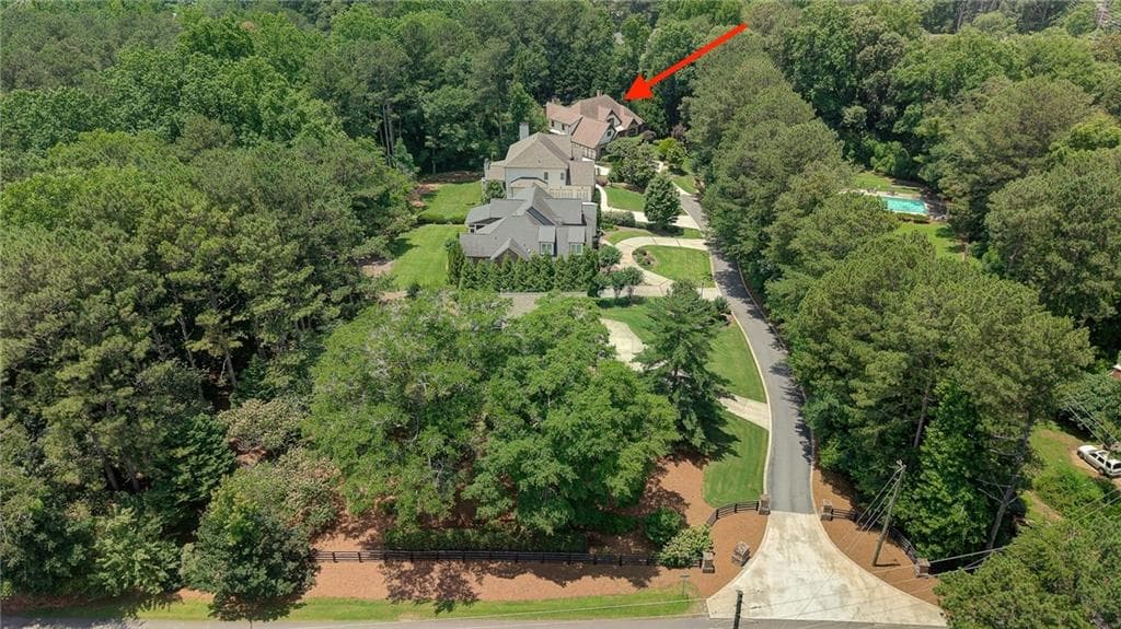 7 bedroom, 7 bathroom, 7,251 sq ft single family residence under contract at 1900 Danforth Pointe Drive, Marietta, GA 30066 — photo 4