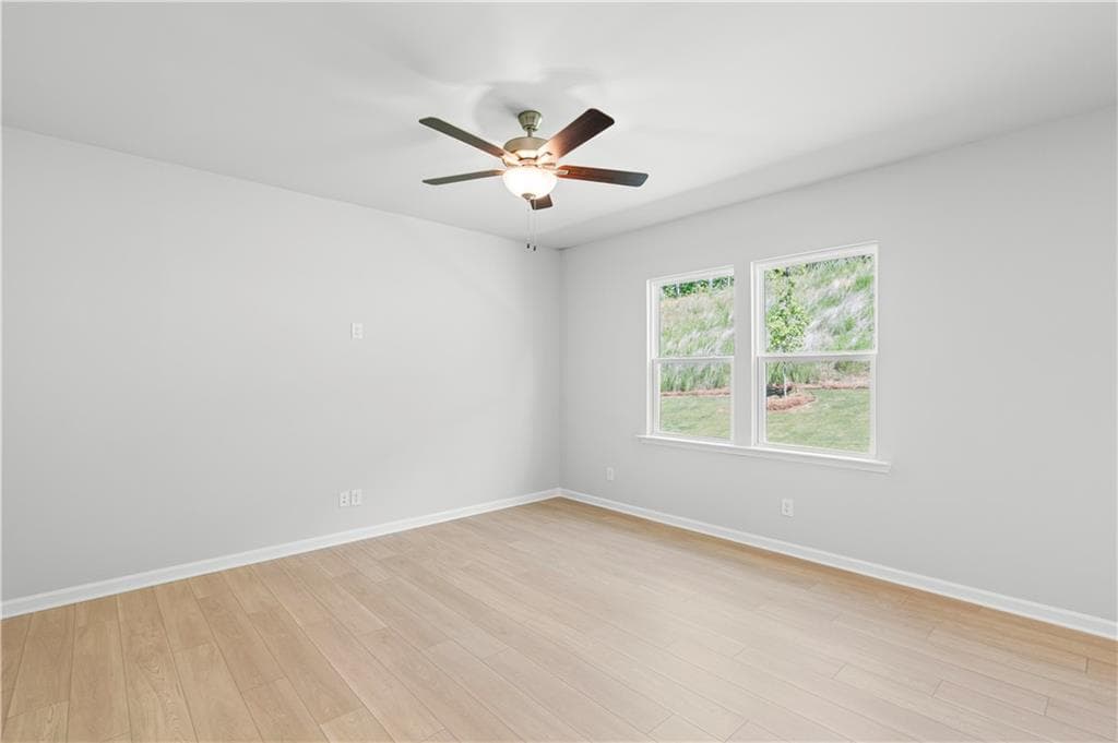 3 bedroom, 3 bathroom, 2,068 sq ft single family residence for sale at 3127 Orwell Drive, Gainesville, GA 30507 — photo 3