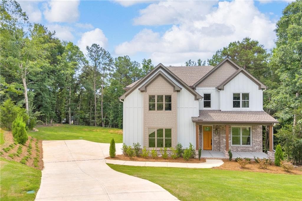 5 bedroom, 4 bathroom, 3,261 sq ft single family residence for sale at 2476 St Martin Way, Monroe, GA 30656 — photo 2