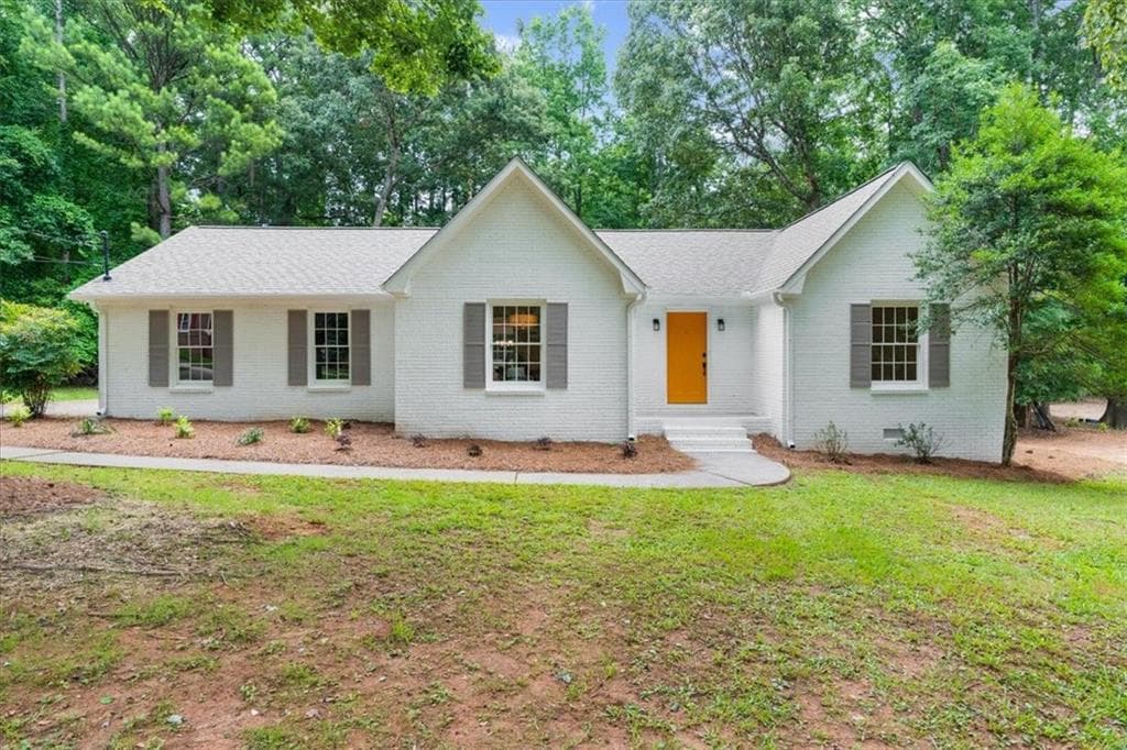 3 bedroom, 2 bathroom, 1,800 sq ft single family residence sold at 230 Wakefield Place, Fayetteville, GA 30215