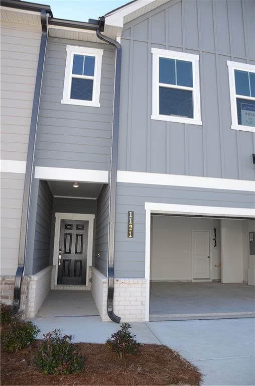 3 bedroom, 3 bathroom, 2,214 sq ft townhouse for rent at 1121 Point Place Drive, Loganville, GA 30052 for $2,300 a month — photo 2