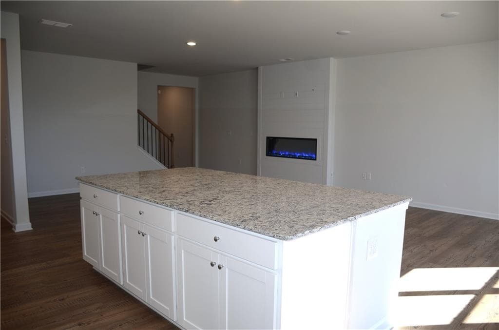 3 bedroom, 3 bathroom, 2,214 sq ft townhouse for rent at 1121 Point Place Drive, Loganville, GA 30052 for $2,300 a month — photo 7