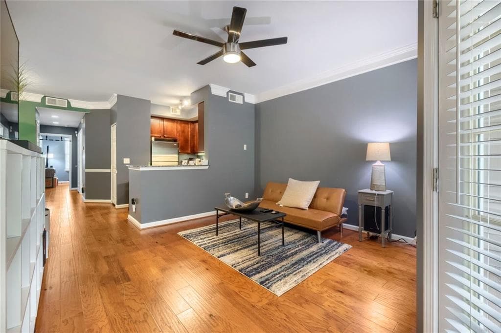 1 bedroom, 1 bathroom, 880 sq ft condominium for sale at 1752 Pryor Road 311, Atlanta, GA 30315 — photo 7
