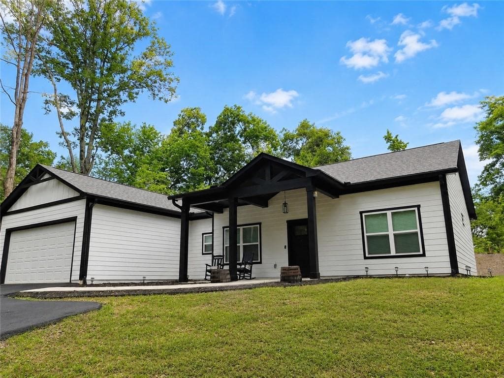 3 bedroom, 3 bathroom, 1,895 sq ft single family residence sold at 320 Harmony Drive Road, Dahlonega, GA 30533