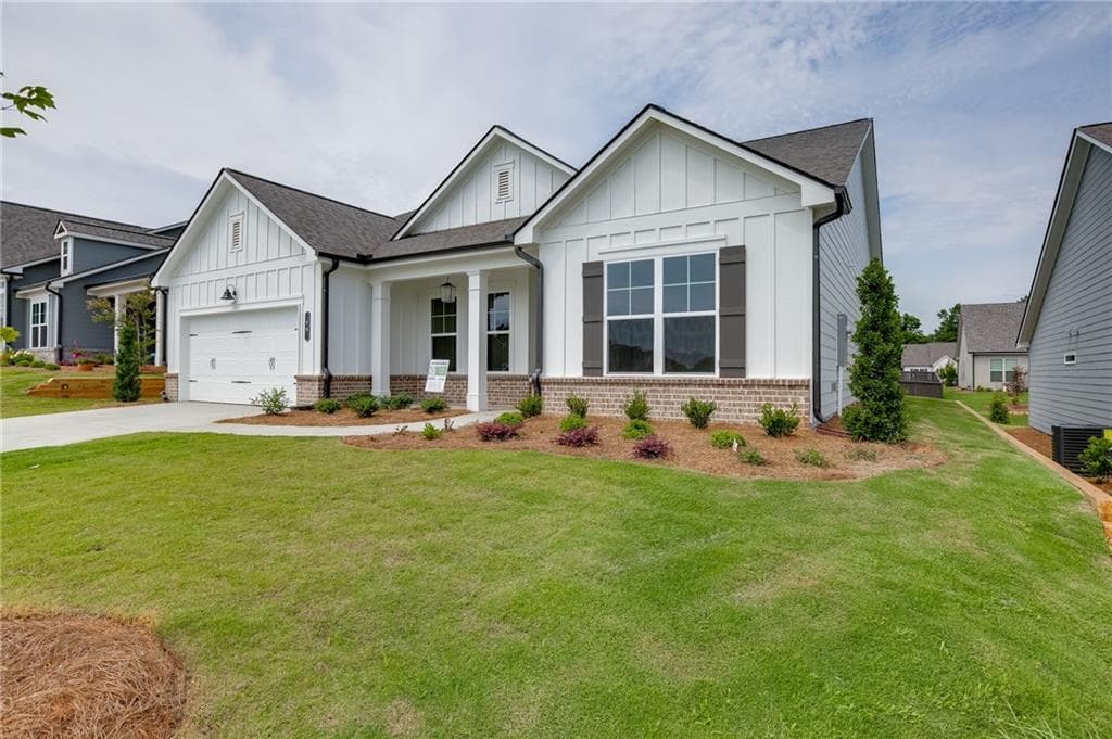 2 bedroom, 3 bathroom, 2,051 sq ft single family residence for sale at 75 Merwood Lane, Jefferson, GA 30549 — photo 2
