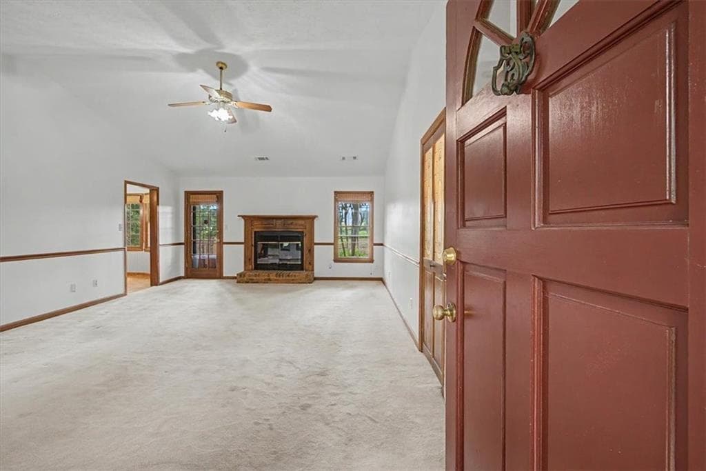 3 bedroom, 2 bathroom, 1,607 sq ft single family residence for sale at 382 Indian Lake Court, Hiram, GA 30141 — photo 3