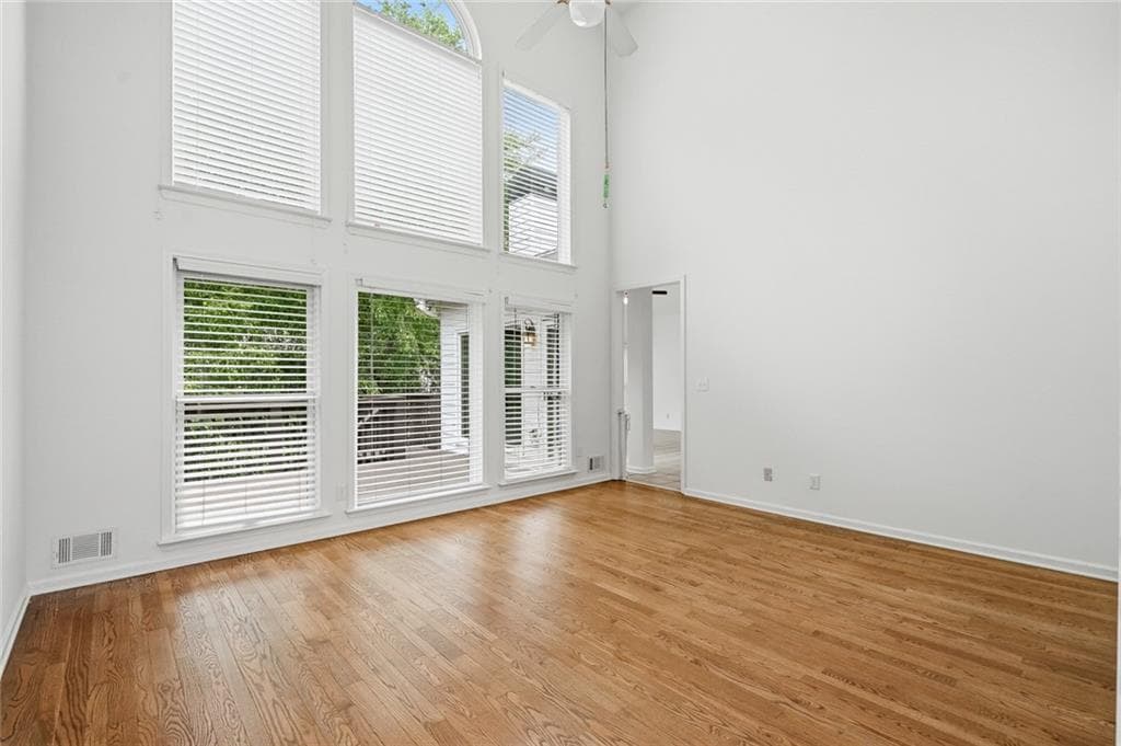 4 bedroom, 4 bathroom, 3,338 sq ft single family residence under contract at 4522 Springvale Circle, Atlanta, GA 30338 — photo 3