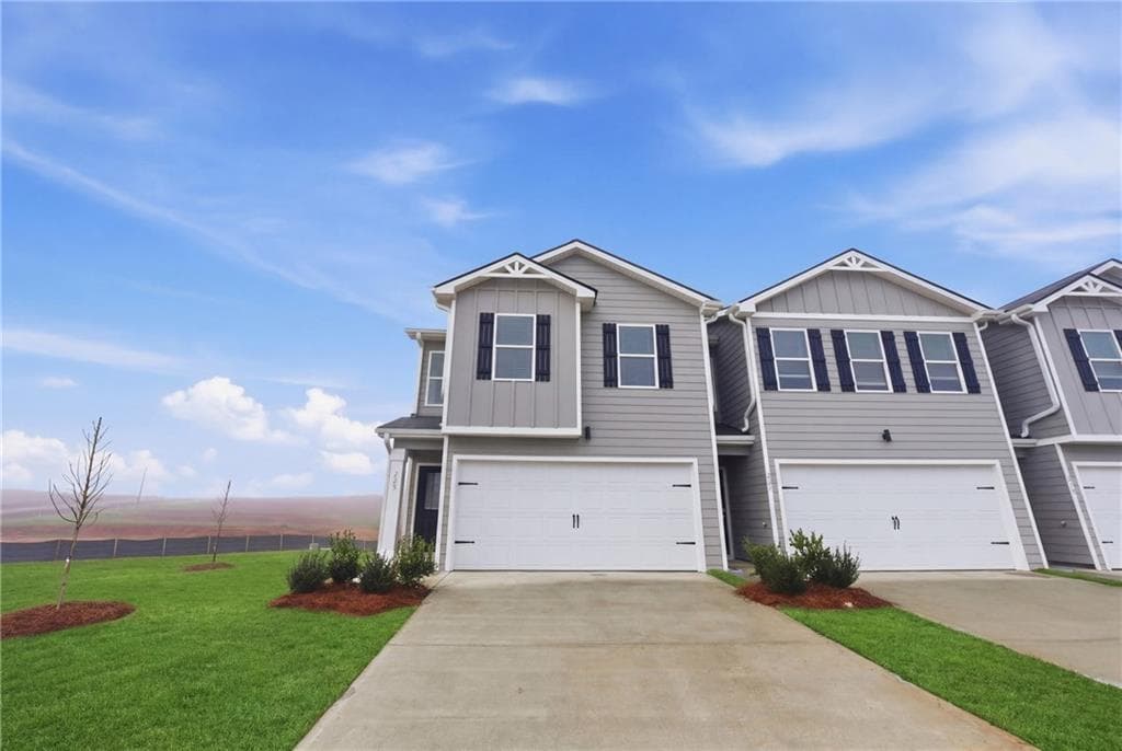3 bedroom, 3 bathroom, 1,579 sq ft townhouse under contract at 206 Norchester Avenue, Hogansville, GA 30230 — photo 2