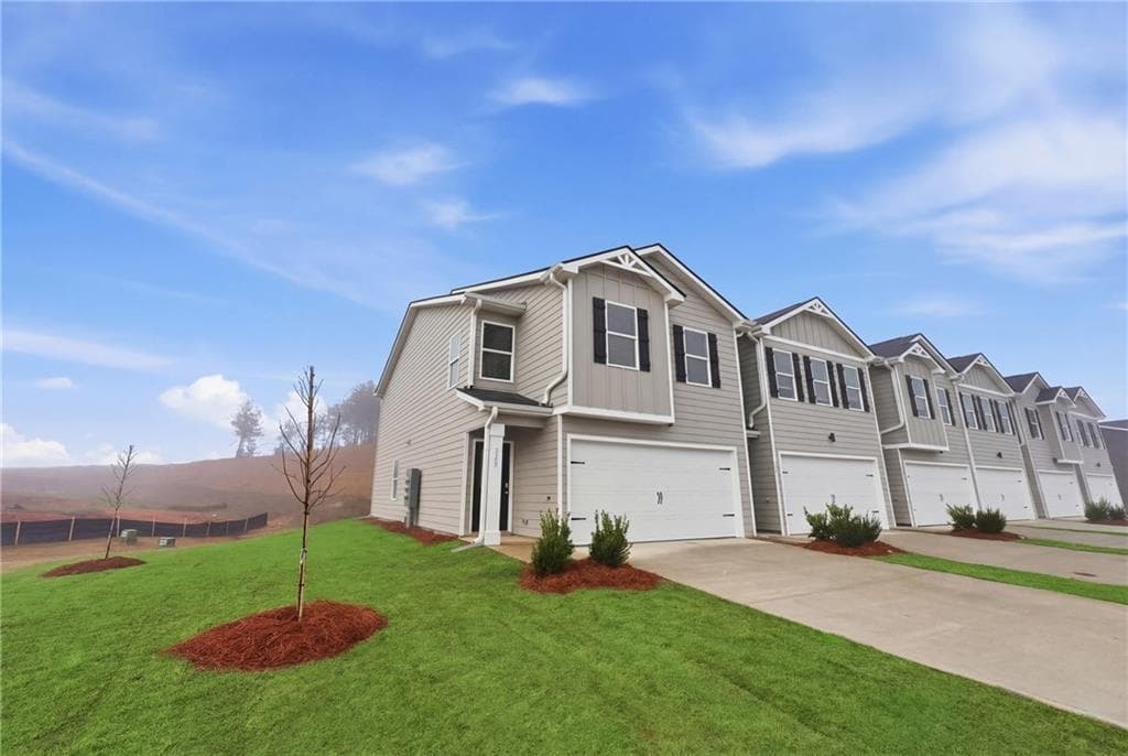 3 bedroom, 3 bathroom, 1,579 sq ft townhouse under contract at 206 Norchester Avenue, Hogansville, GA 30230 — photo 3