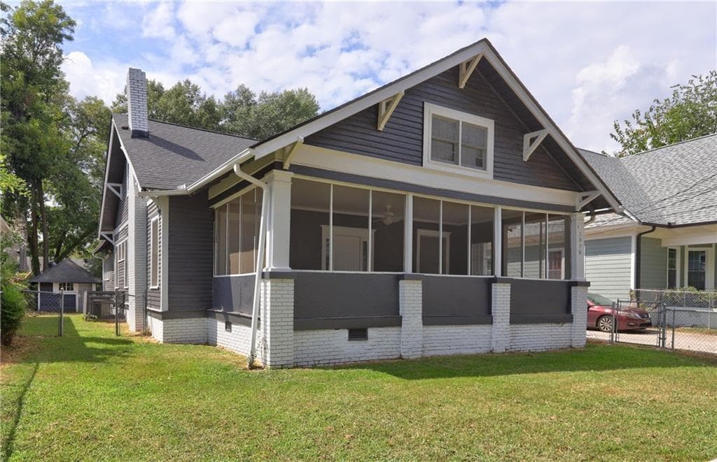 4 bedroom, 2 bathroom, 2,268 sq ft single family residence for sale at 1078 Arlington Avenue, Atlanta, GA 30310