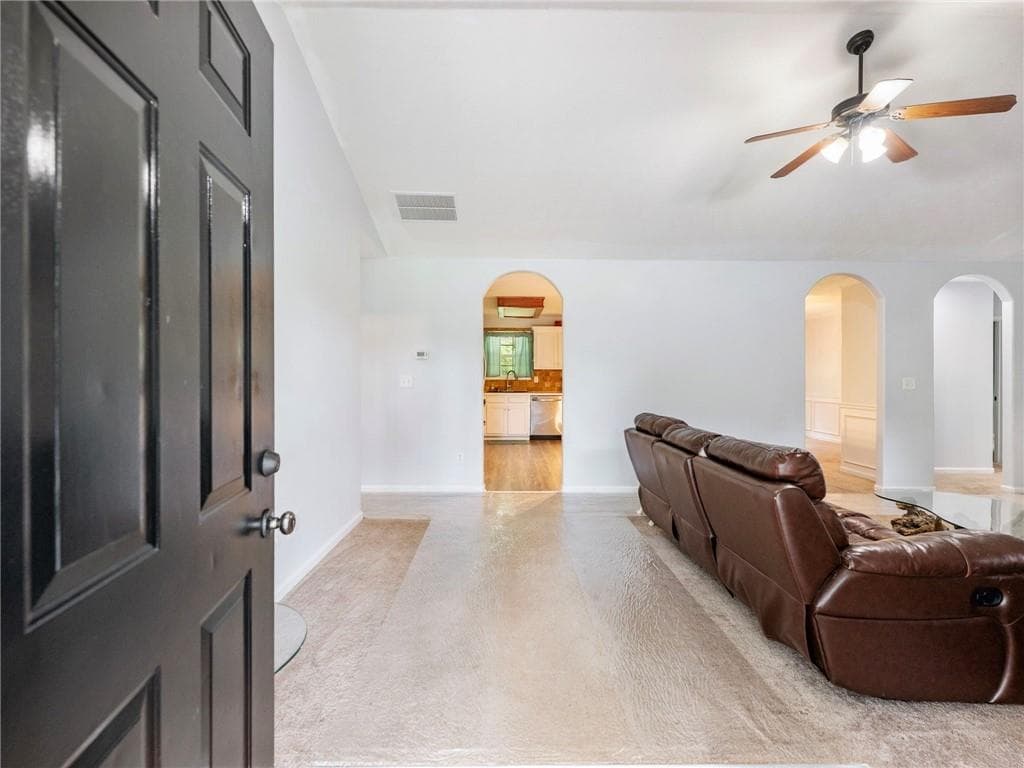 3 bedroom, 3 bathroom, 2,551 sq ft single family residence for sale at 152 Carl Cedar Hill Road, Winder, GA 30680 — photo 2