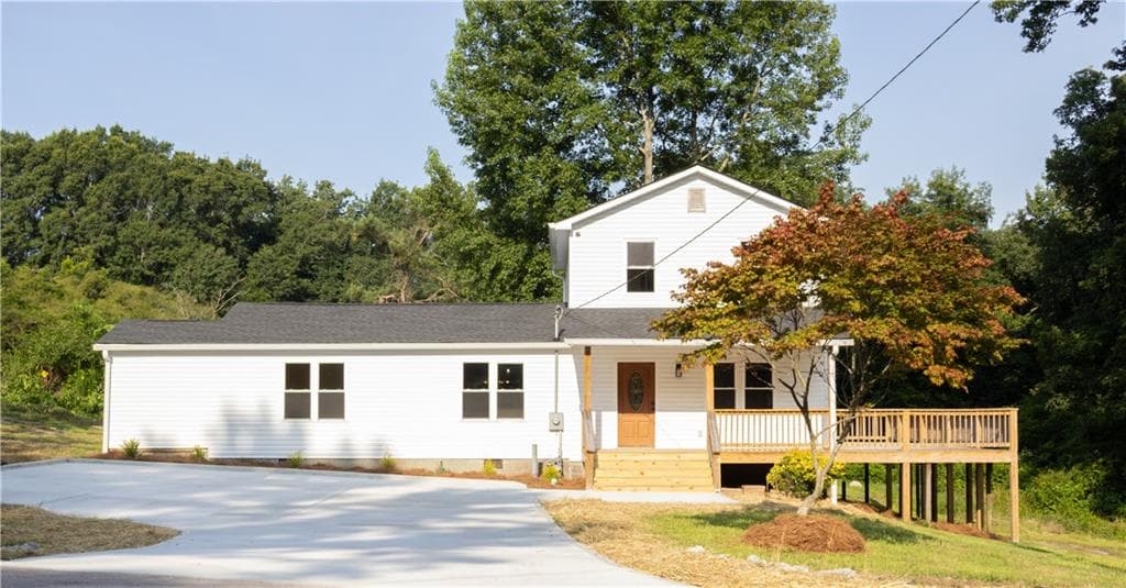 3 bedroom, 2 bathroom, 1,928 sq ft single family residence sold at 8063 Palmer Street, Douglasville, GA 30134
