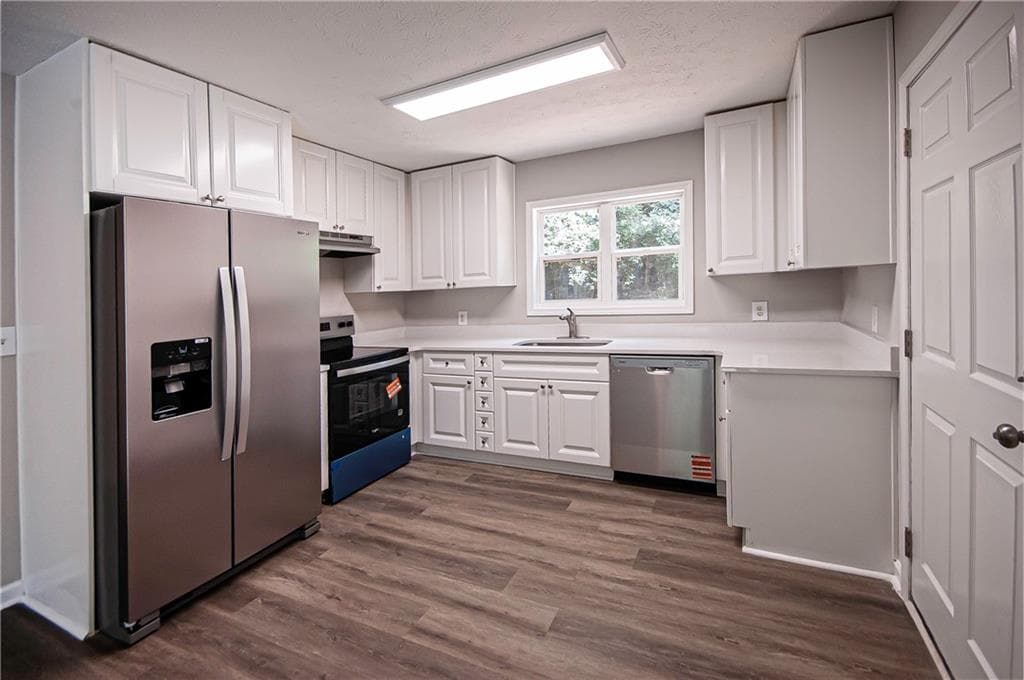 3 bedroom, 2 bathroom, 1,287 sq ft single family residence for sale at 8454 Hightower Trail, Snellville, GA 30039 — photo 7