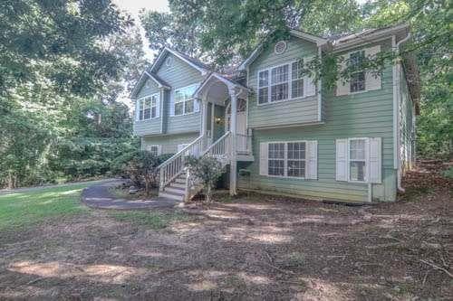 4 bedroom, 3 bathroom, 1,501 sq ft single family residence under contract at 6339 Magnolia Court, Douglasville, GA 30135 — photo 2