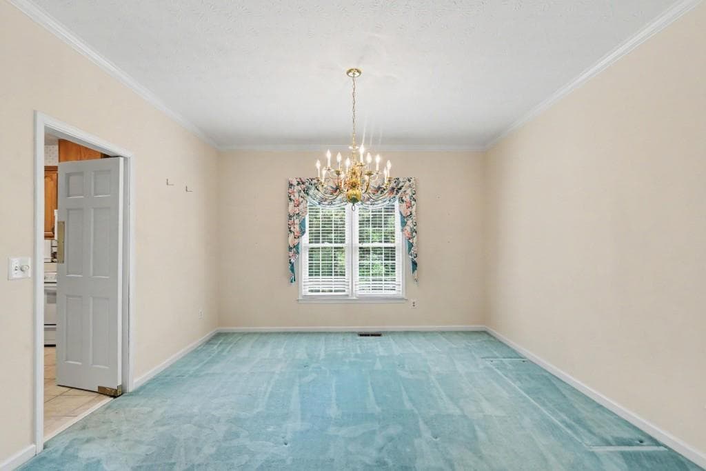 7 bedroom, 4 bathroom, 2,936 sq ft single family residence under contract at 5008 CHAPEL LAKE Circle, Douglasville, GA 30135 — photo 5