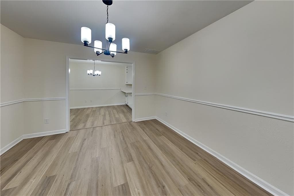 3 bedroom, 2 bathroom, 2,023 sq ft single family residence for rent at 1110 Lake Drive, Roswell, GA 30075 for $3,300 a month — photo 6