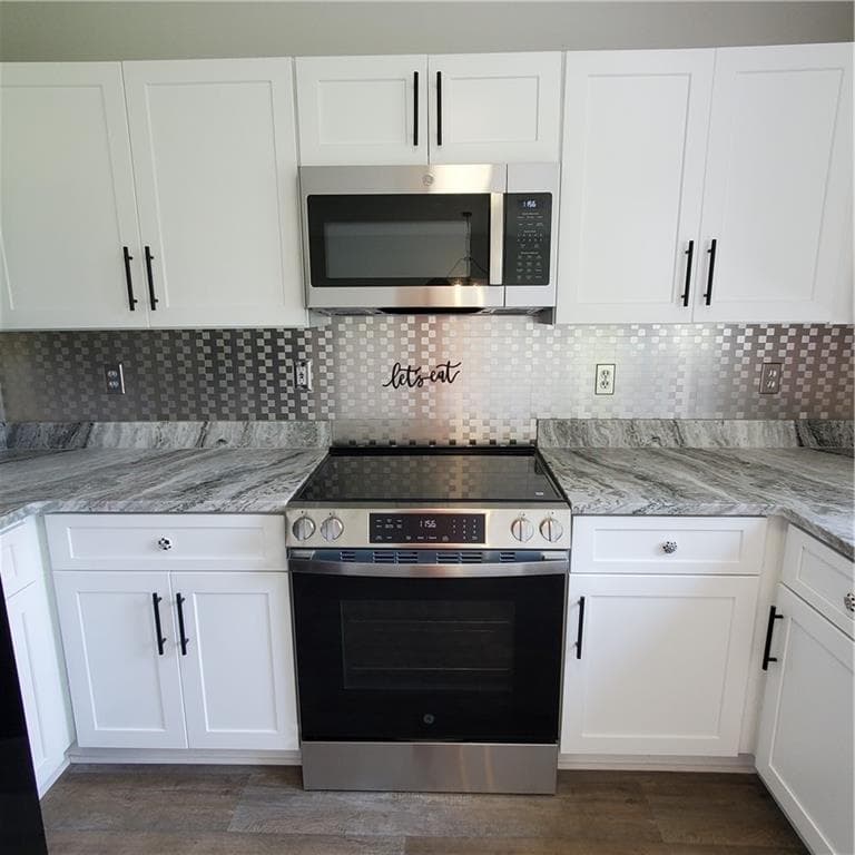 5 bedroom, 3 bathroom, 2,300 sq ft single family residence for sale at 833 Kendall Park Drive, Winder, GA 30680 — photo 10
