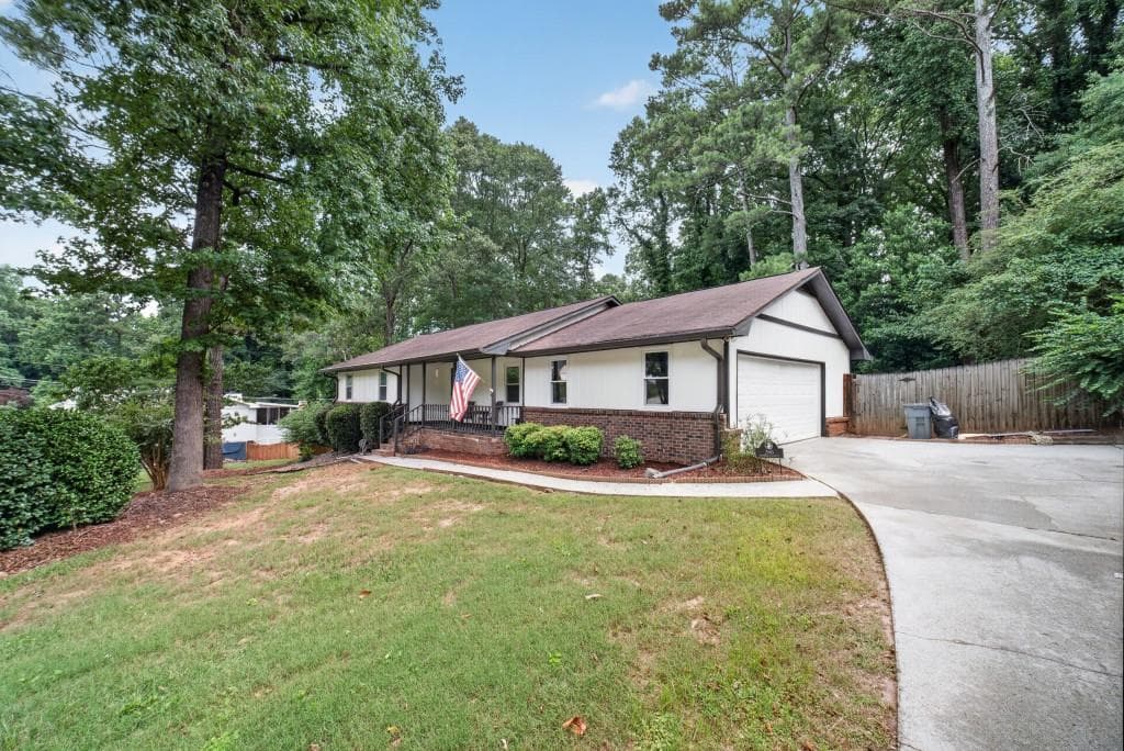 3 bedroom, 2 bathroom, 2,025 sq ft single family residence under contract at 286 Windmill Pointe, Lawrenceville, GA 30044 — photo 2