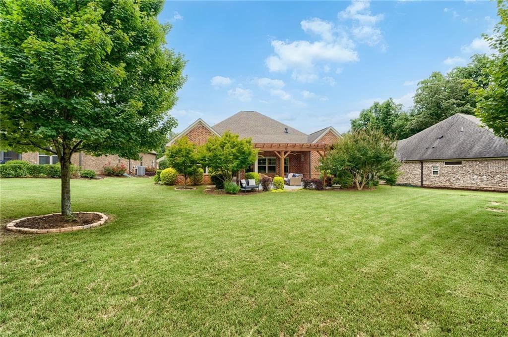 3 bedroom, 3 bathroom, 2,541 sq ft single family residence for sale at 4735 Amble Trace, Cumming, GA 30040 — photo 2