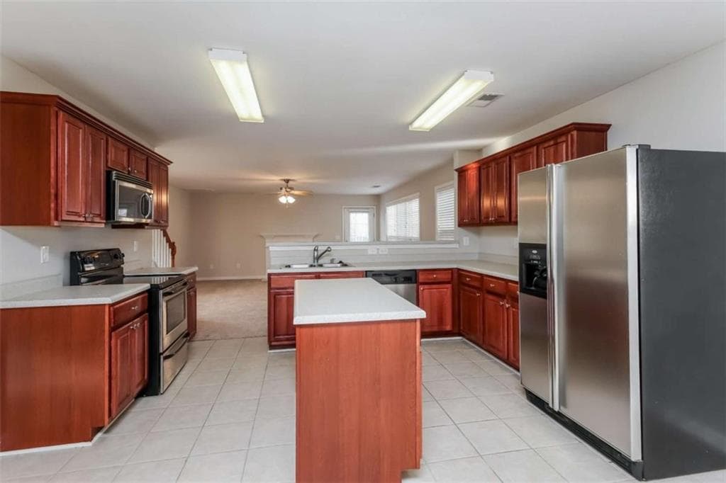 3 bedroom, 3 bathroom, 2,800 sq ft single family residence for sale at 2581 Bald Cypress Drive, Braselton, GA 30517 — photo 6