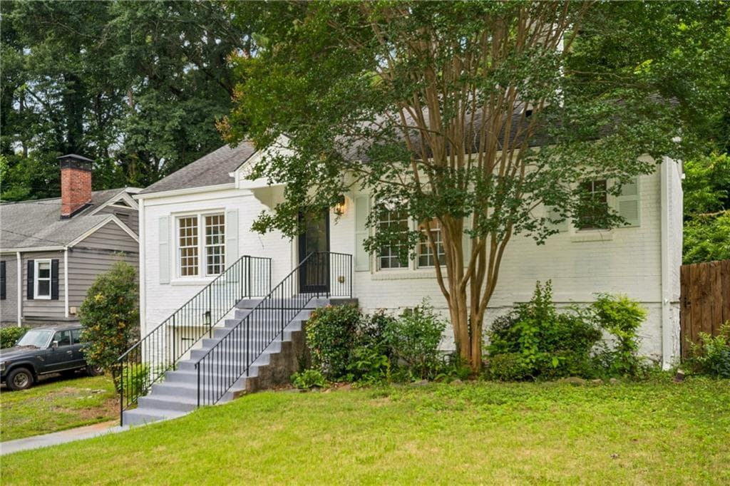 4 bedroom, 3 bathroom, 2,670 sq ft single family residence for sale at 51 Willow Wood Circle, Atlanta, GA 30317 — photo 3