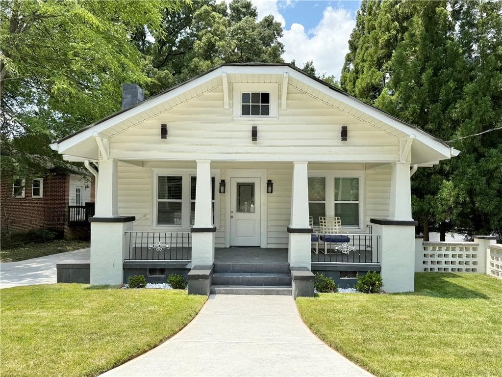 3 bedroom, 2 bathroom, 1,150 sq ft single family residence for rent at 2194 Bolton Road, Atlanta, GA 30318 for $2,300 a month — photo 1 of 34