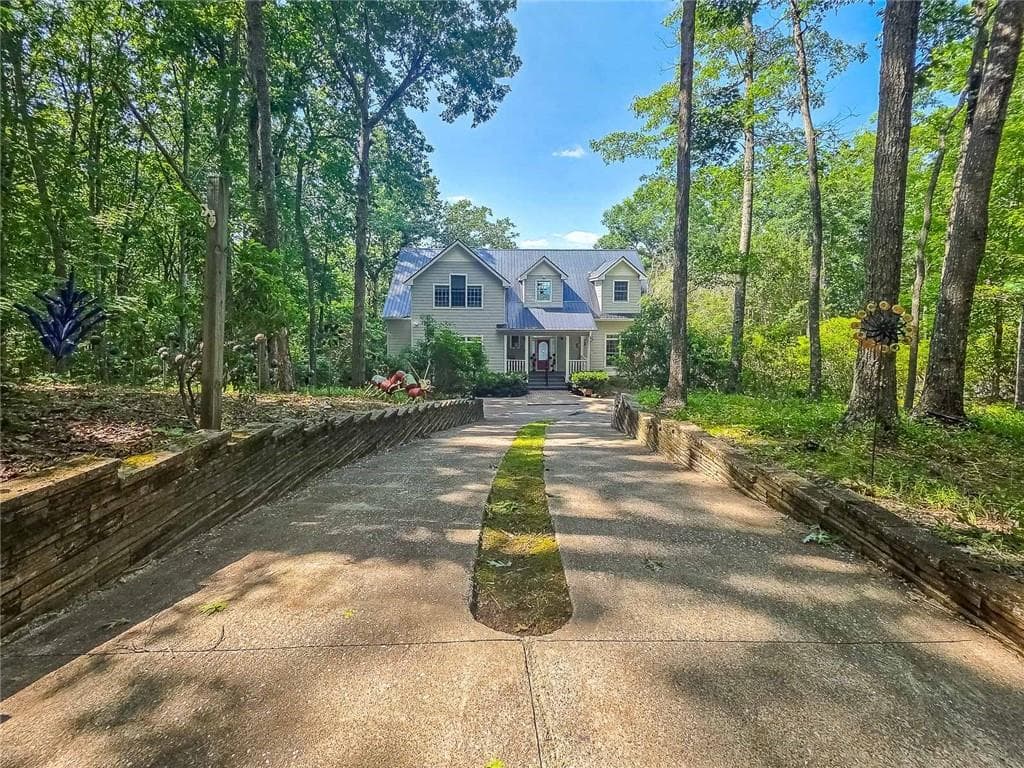5 bedroom, 5 bathroom, 5,142 sq ft single family residence for sale at 120 Sunrock Mountain Trace, Blue Ridge, GA 30513 — photo 3