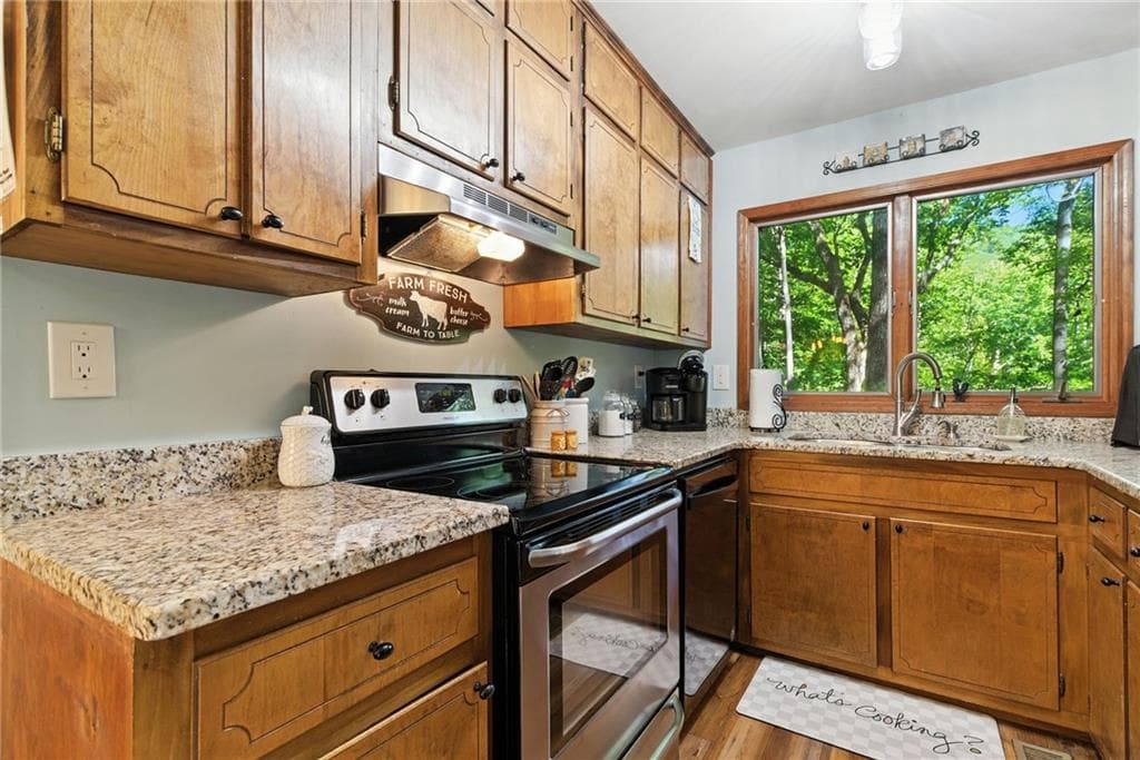 3 bedroom, 2 bathroom, 1,370 sq ft single family residence for sale at 118 Soaring Hawk Circle, Big Canoe, GA 30143 — photo 10