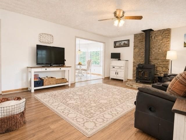 2 bedroom, 1 bathroom, 1,252 sq ft single family residence under contract at 1484 Harmony Grove Church Road, Acworth, GA 30101 — photo 6