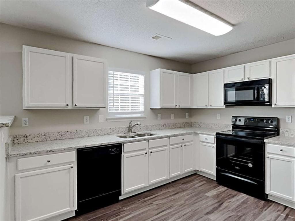 3 bedroom, 3 bathroom, 1,902 sq ft single family residence for sale at 1166 Brookstone Road, Atlanta, GA 30349 — photo 6