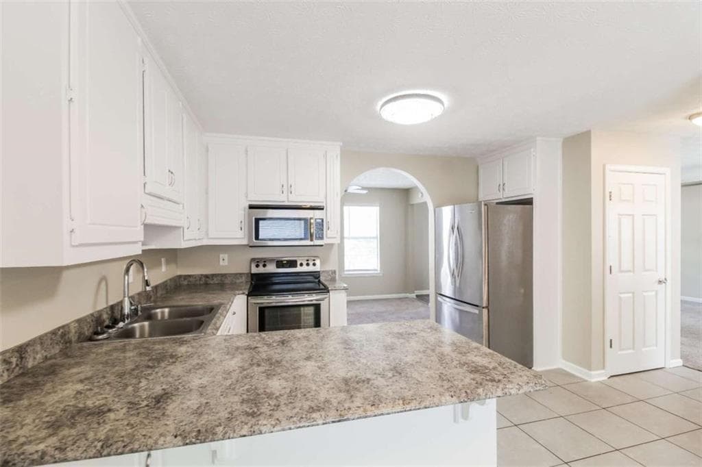 3 bedroom, 3 bathroom, 1,568 sq ft single family residence for sale at 3254 Rockwalk Terrace, Loganville, GA 30052 — photo 6