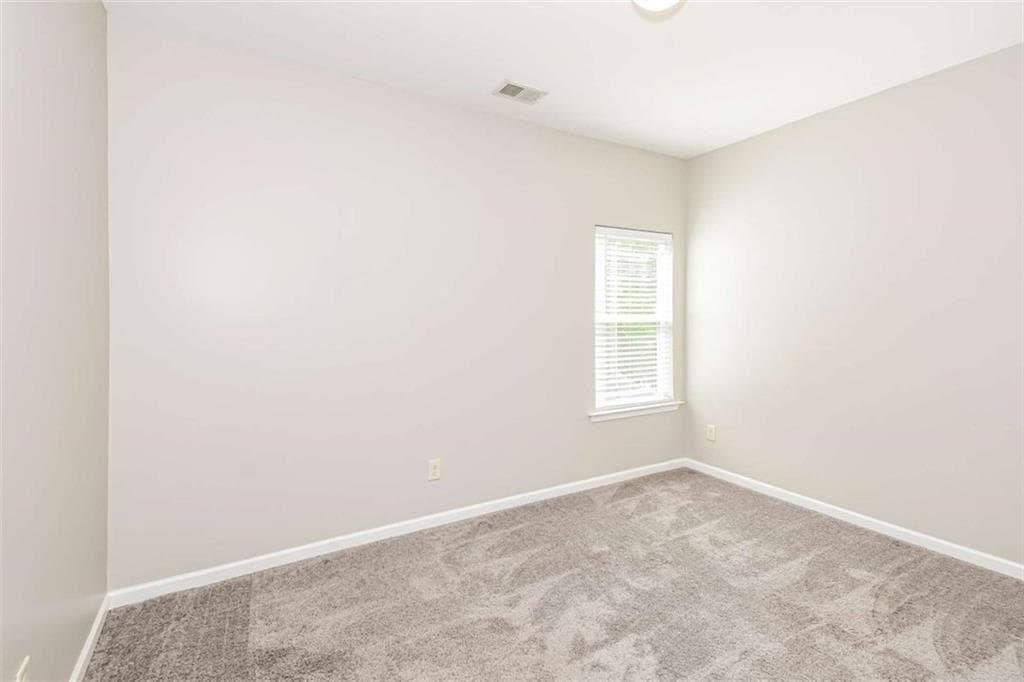 5 bedroom, 4 bathroom, 2,800 sq ft single family residence under contract at 109 Cessna Drive, Canton, GA 30114 — photo 10