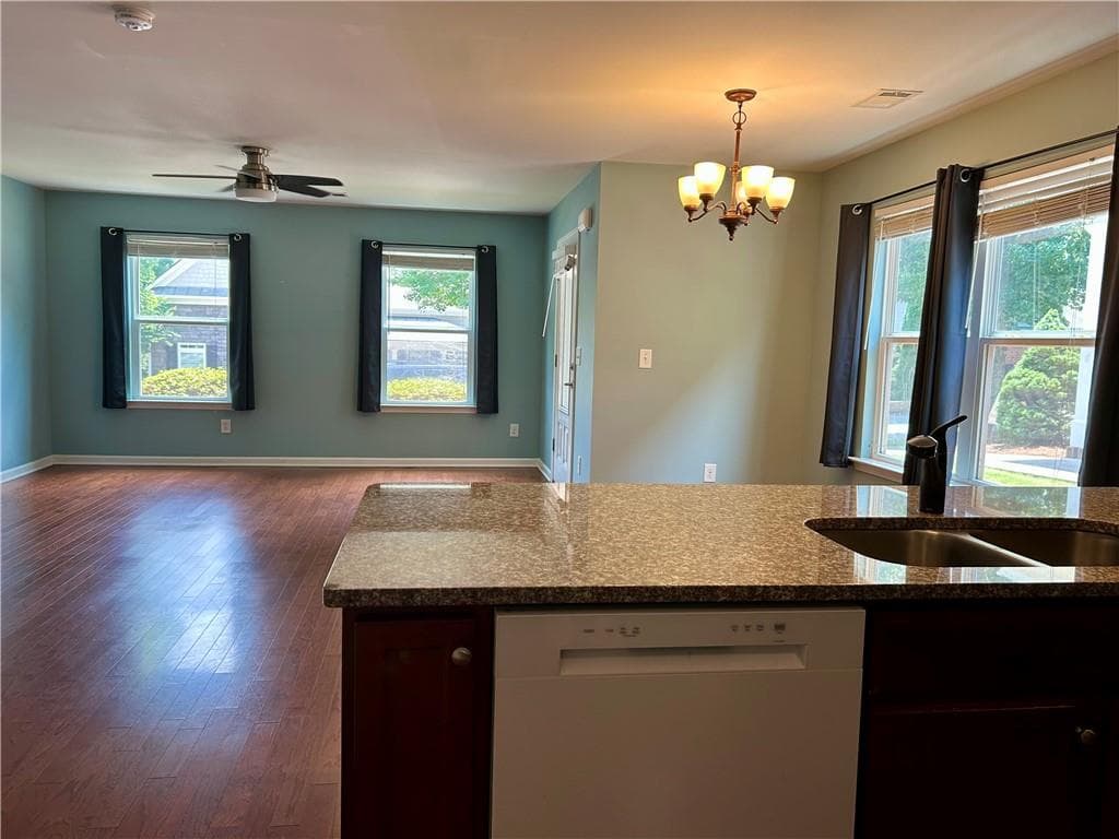 3 bedroom, 3 bathroom, 1,519 sq ft townhouse for sale at 457 Cypher Drive, Suwanee, GA 30024 — photo 9
